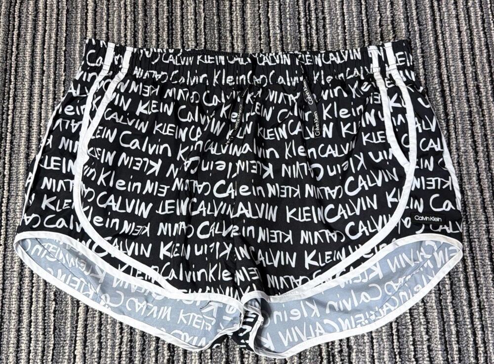 Calvin Klein Shorts Women’s Size XL Lightweight Athletic Running Logo